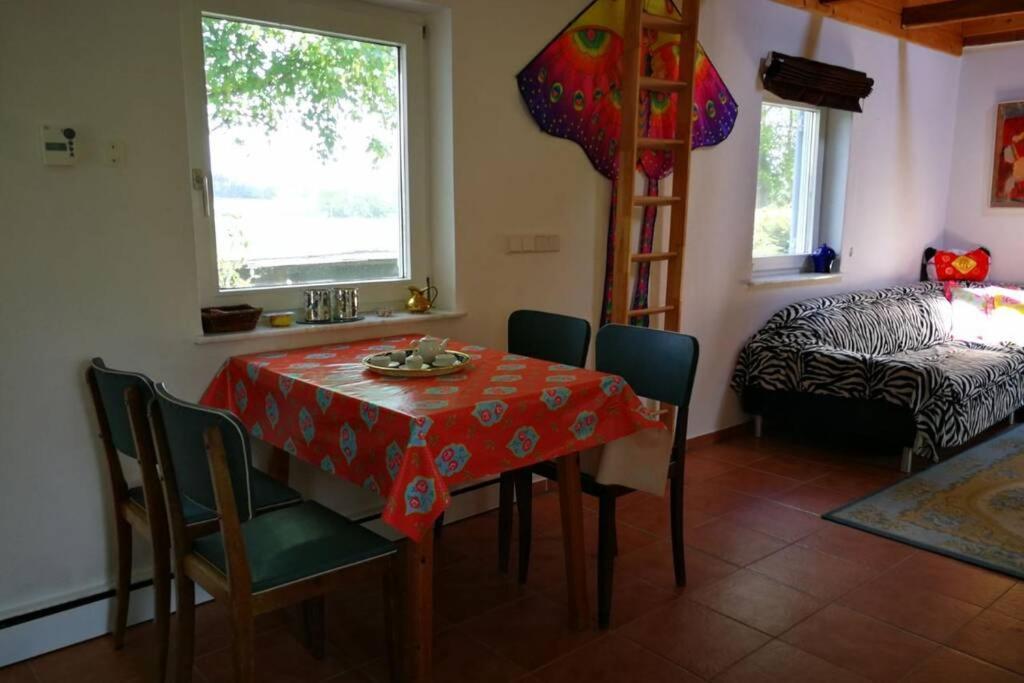 Charmantes Ferienhaeuschen Zwischen Muenchen Und Augsburg Ried  外观 照片