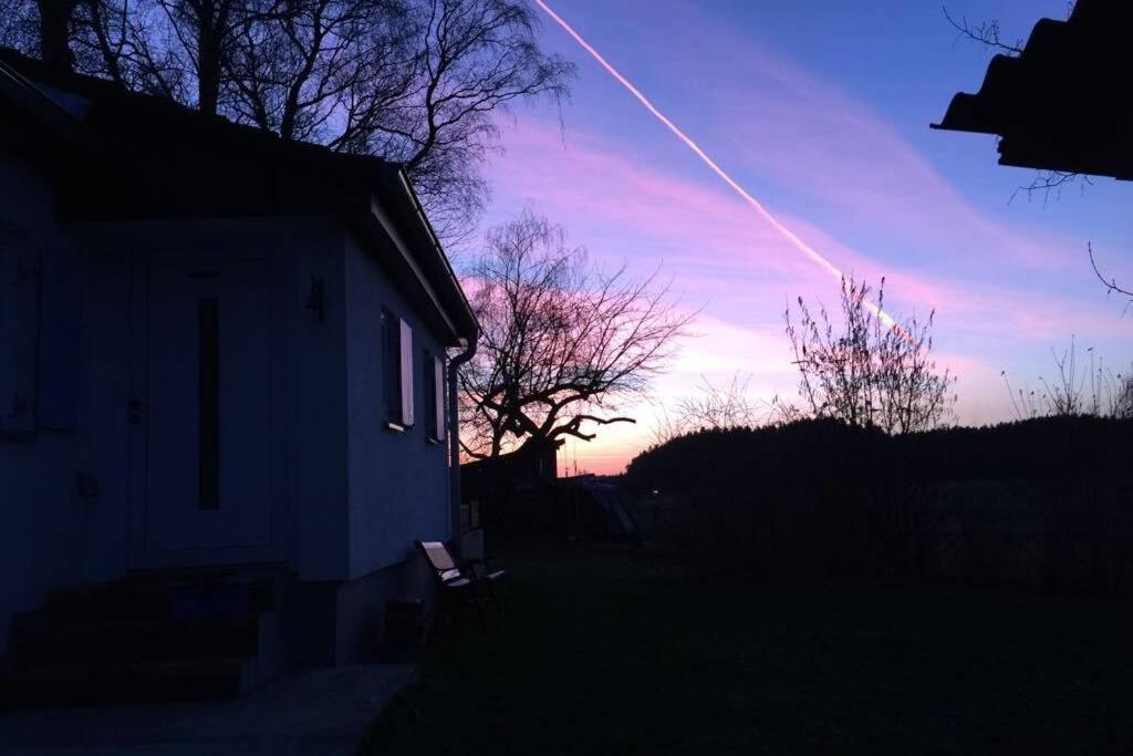 Charmantes Ferienhaeuschen Zwischen Muenchen Und Augsburg Ried  外观 照片